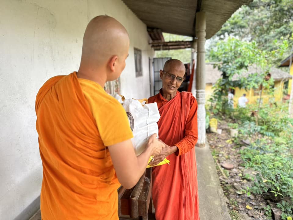 Offering to Elder Sri Lankan Nuns