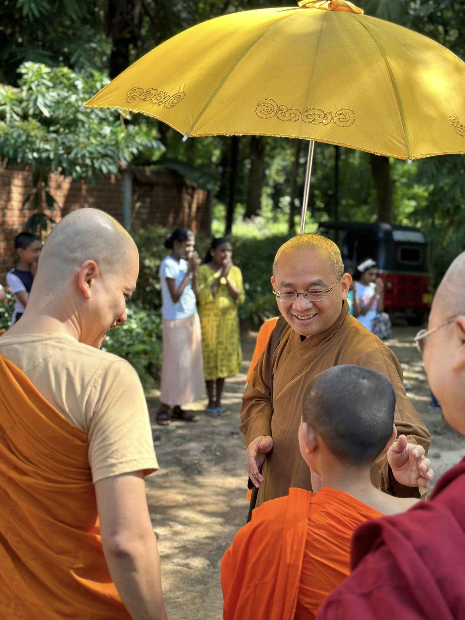 Thiền viện Trúc Lâm Sri Lanka đón phái đoàn TT. Thích Trí Thuyên- trụ trì “ Đại Tùng Lâm Linh Sơn- Pháp quốc.